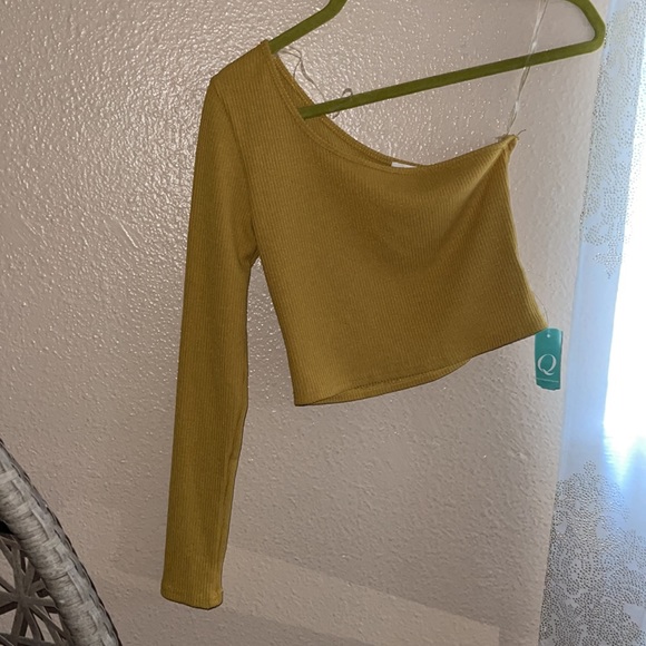 Fashion Q One Shoulder Long Sleeve Crop Top - Picture 2 of 6